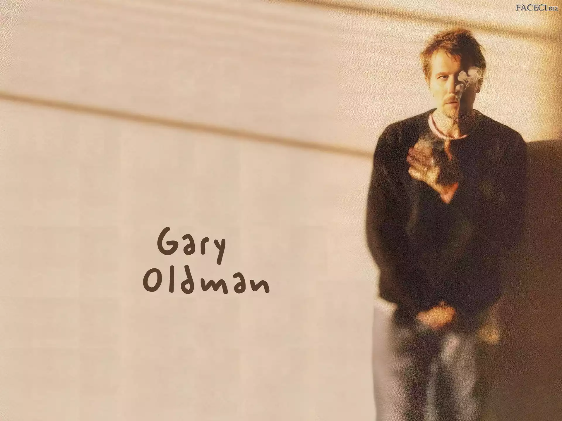 czarna bluza, Gary Oldman