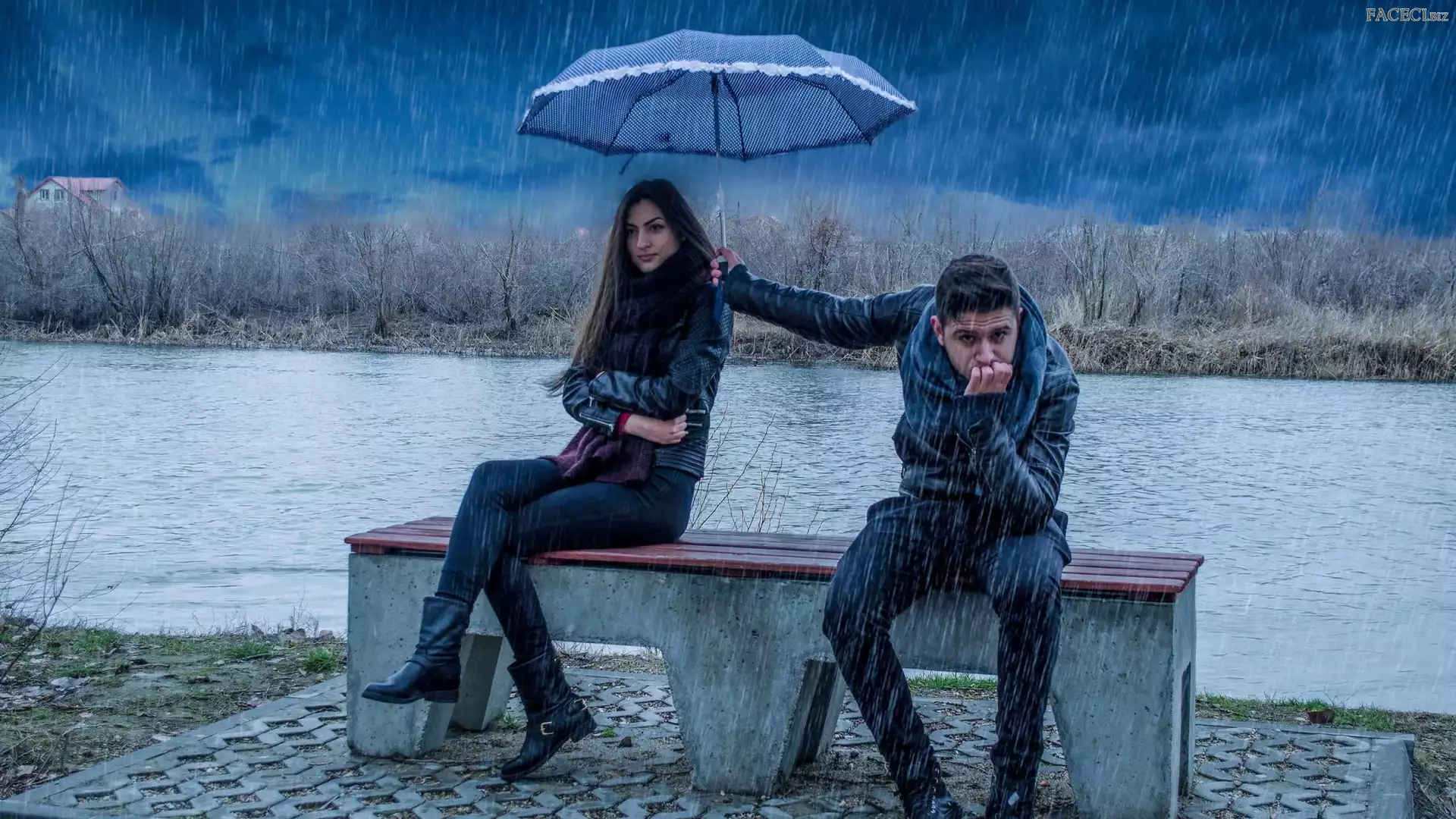 Ławka, Parasol, Mężczyzna, Kobieta, Deszcz
